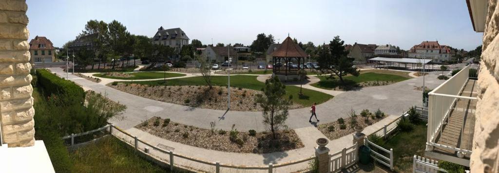 Ferienwohnung Les Alises Merville-Franceville-Plage Exterior foto