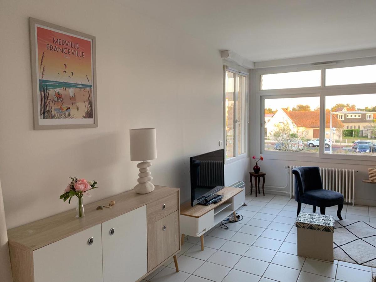 Ferienwohnung Les Alises Merville-Franceville-Plage Exterior foto