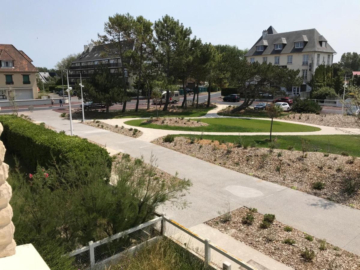 Ferienwohnung Les Alises Merville-Franceville-Plage Exterior foto