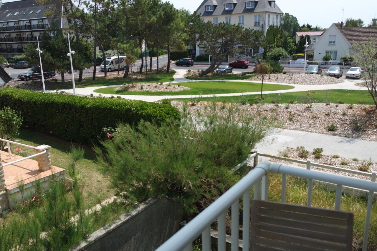 Ferienwohnung Les Alises Merville-Franceville-Plage Exterior foto